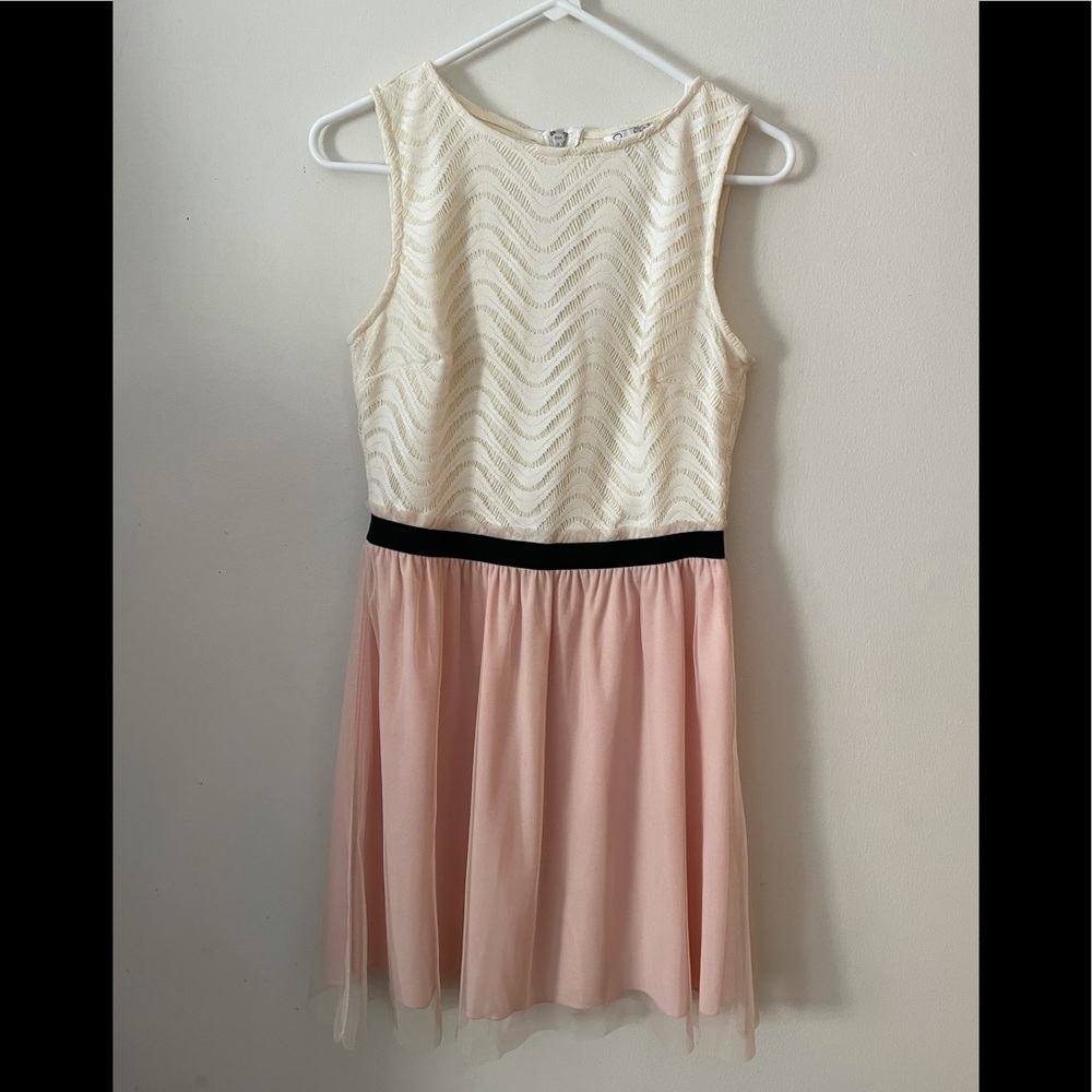 Women’s or Juniors dress